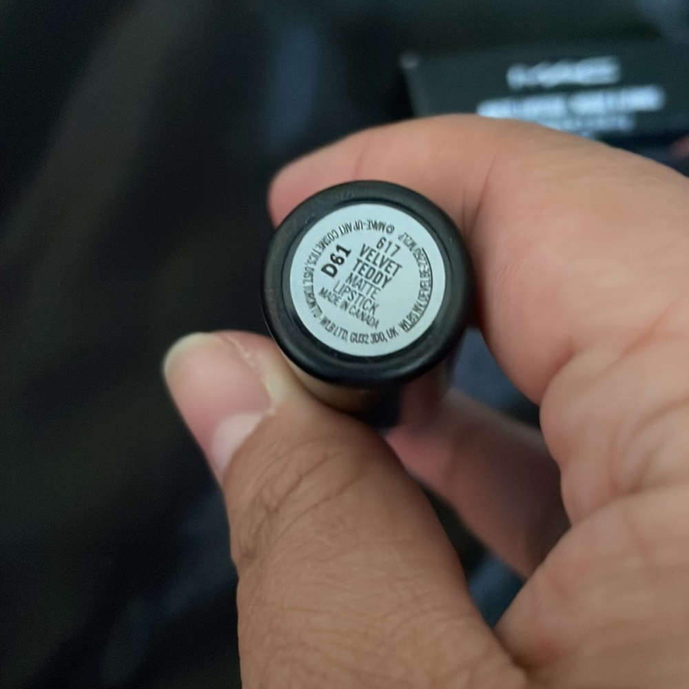 MAC Matte lipstick - velvet teddy - Picture 3 of 8